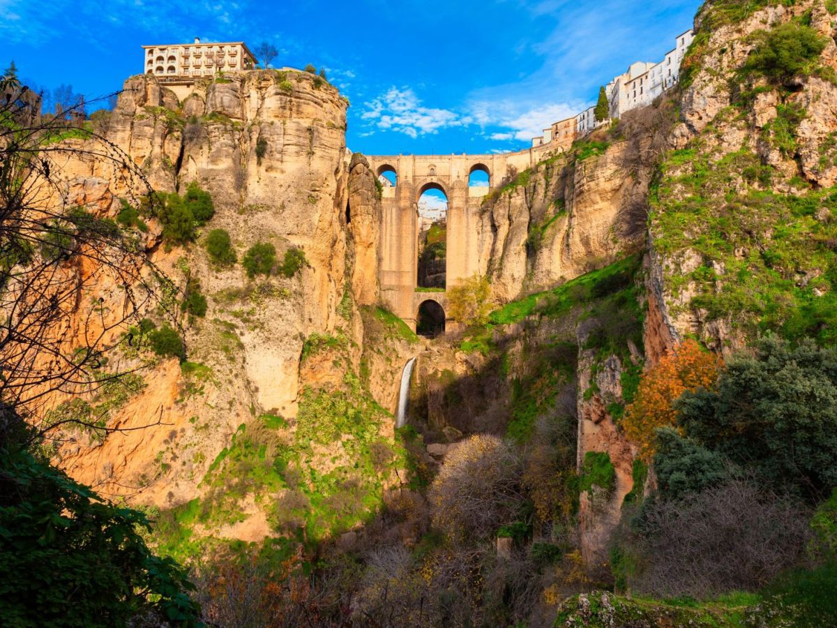 Spain bank holiday 2025 calendar revealed - The Spain News